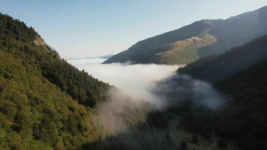 Vignette du programme télé Sale temps pour la planète (Pyrénées, alerte venue des sommets) S20 (n°1)