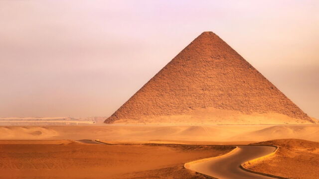 Vignette du programme télé L'énigme de la pyramide maudite : Dahchour