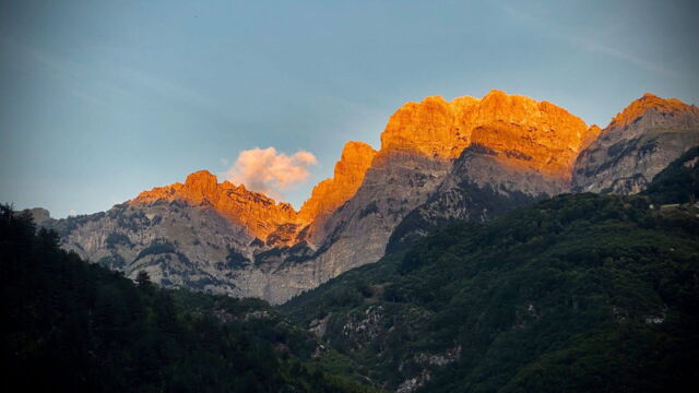 Vignette du programme télé Les Alpes albanaises : L'âpre poésie des sommets