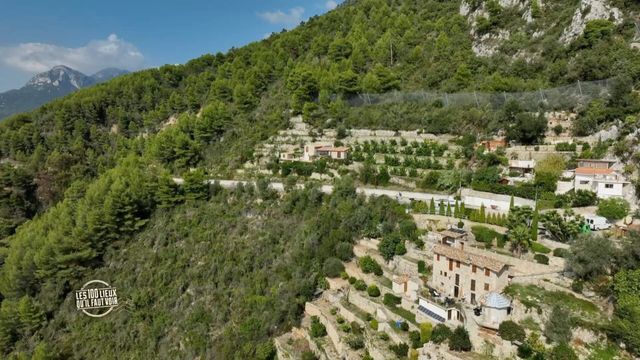 Vignette du programme télé Les 100 lieux qu'il faut voir - Saison 11
