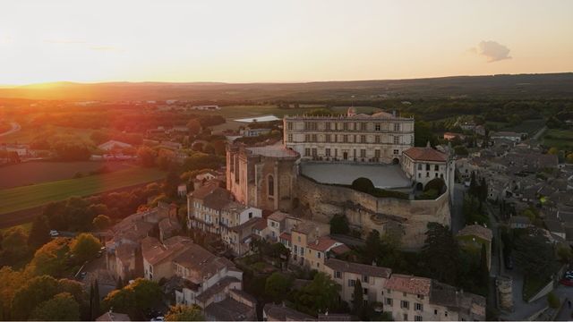 Vignette du programme télé Une maison, un artiste - Saison 14