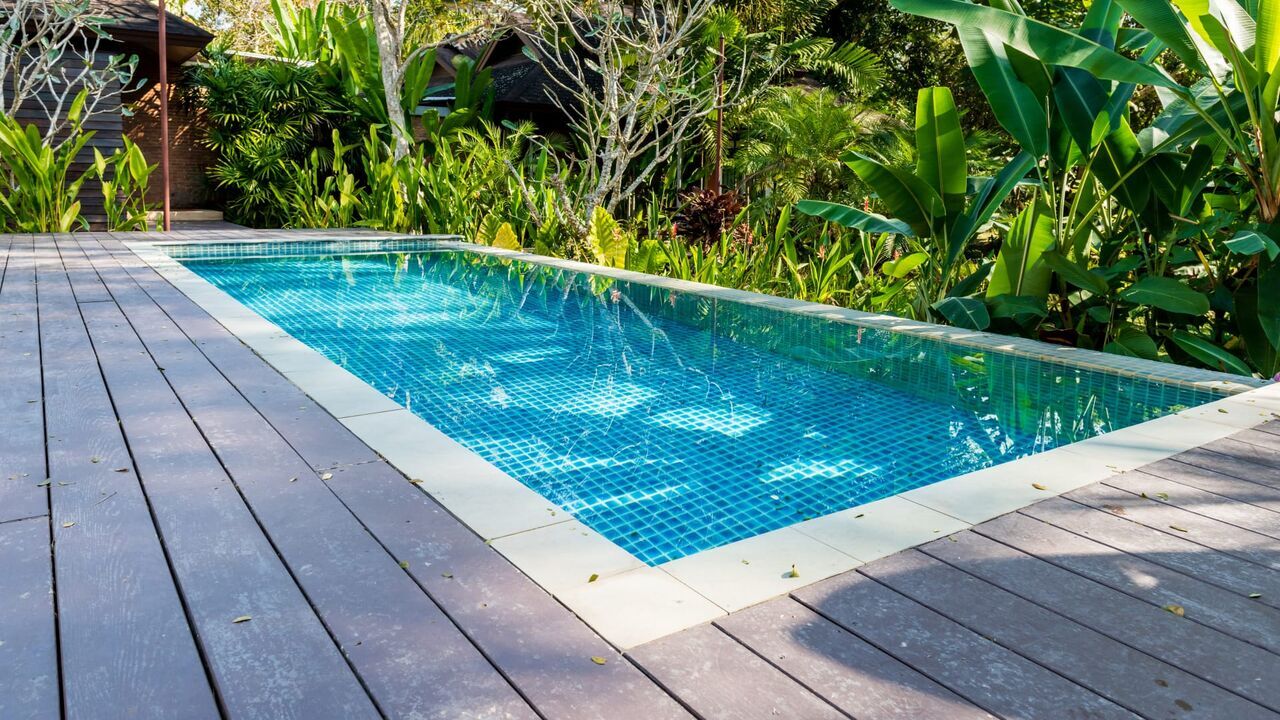 Vignette du programme télé Travaux XXL : piscines et lagons