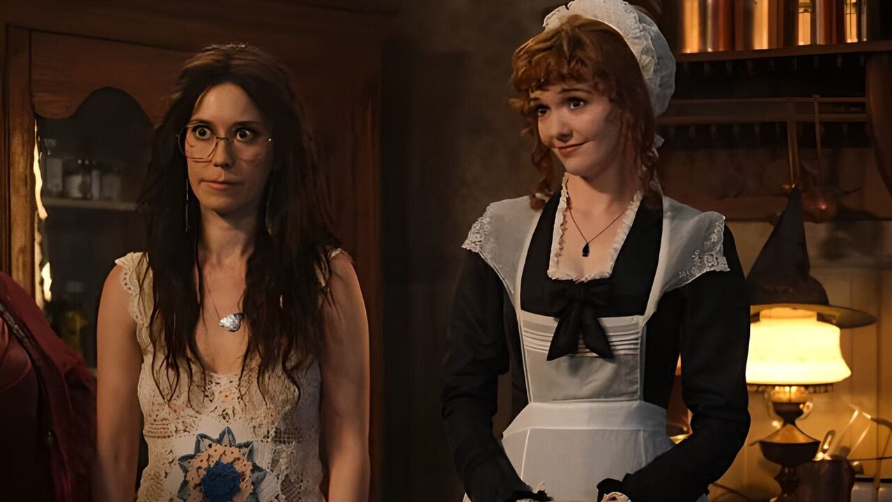 Vignette du programme télé Ghosts : Fantômes à la maison