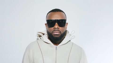 Vignette du programme télé Gims à Paris la Défense Arena : le concert événement