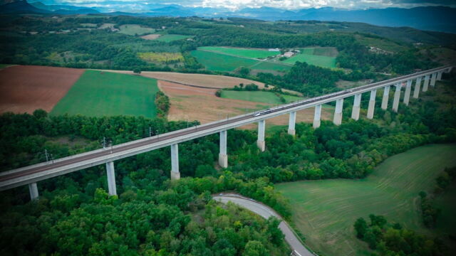 Vignette du programme télé TGV Paris-Marseille, ligne de tous les défis