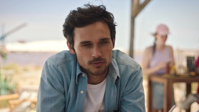 Vignette du programme télé Ici tout commence - Saison 6