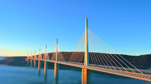 Vignette du programme télé Viaduc de Millau : les secrets du pont le plus haut du monde