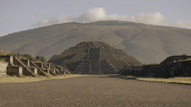 Vignette du programme télé Les mystérieuses cités mayas