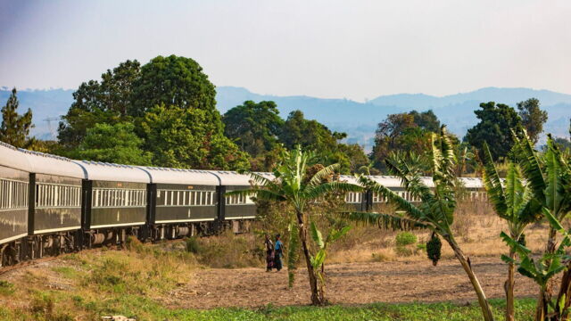 Vignette du programme télé Un train au coeur des merveilles africaines : De Dar es Salam aux chutes Victoria