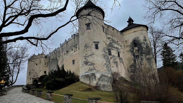 Vignette du programme télé Secrets de châteaux - Saison 1