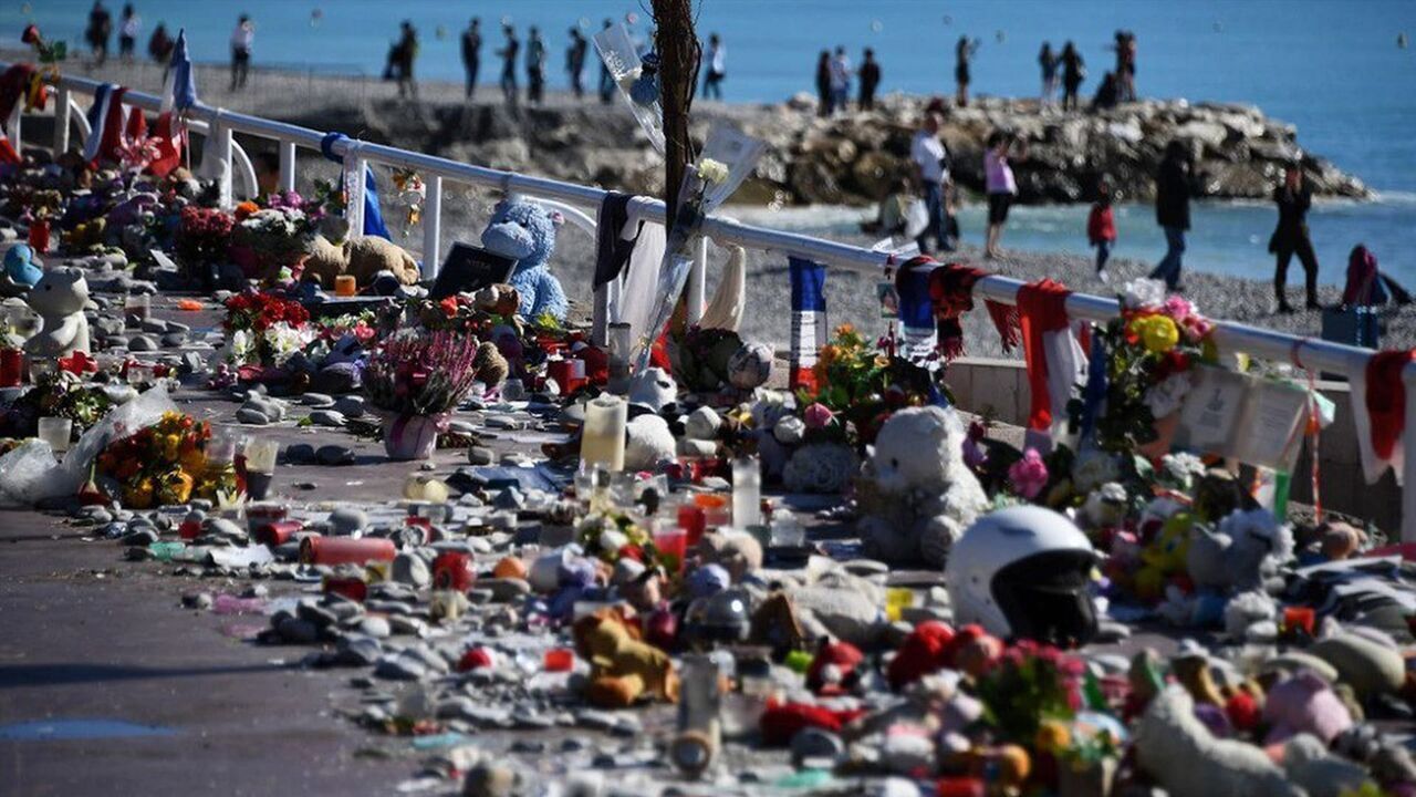 Vignette du programme télé Attentat de Nice : Au coeur de l'enfer