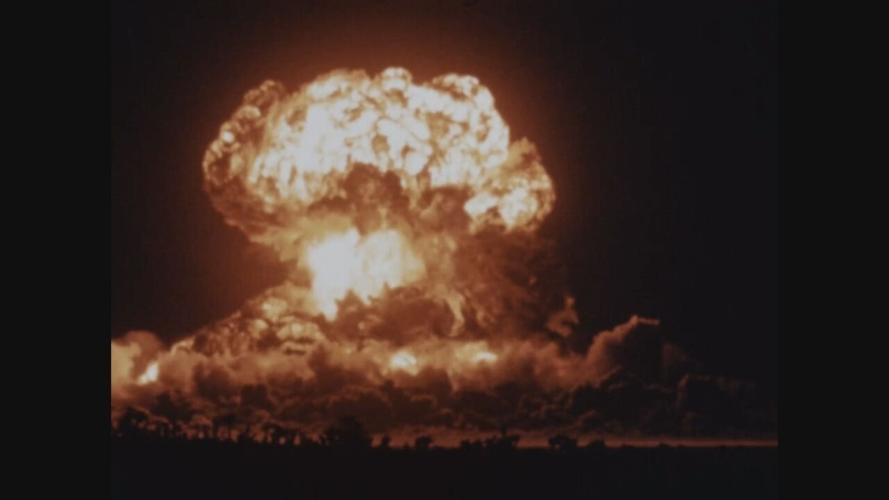 Vignette du programme télé Oppenheimer : La véritable histoire de la bombe atomique
