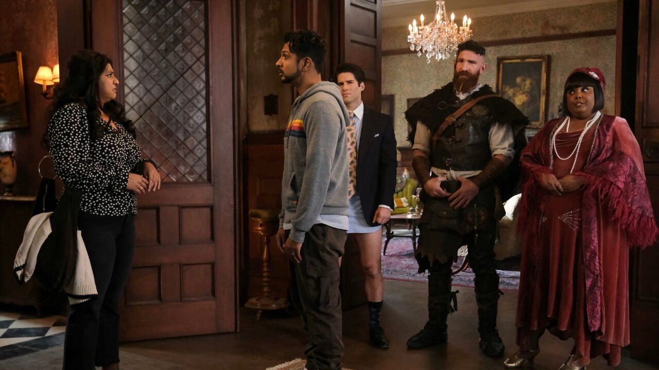Vignette du programme télé Ghosts : Fantômes à la maison