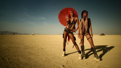 Vignette du programme télé Burning Man, le désert de tous les possibles