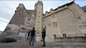 Vignette du programme télé Les 100 lieux qu'il faut voir (Au fil du Lot) S12 (1/7)