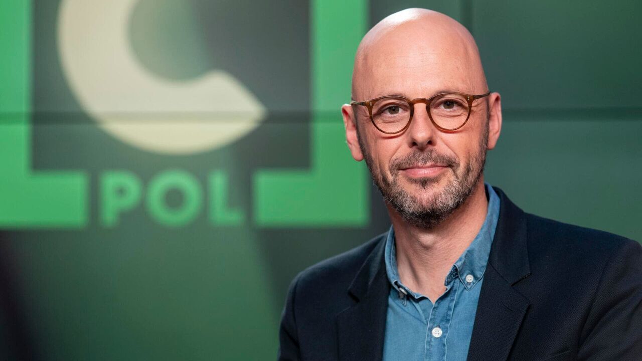 Vignette du programme télé C politique, la suite