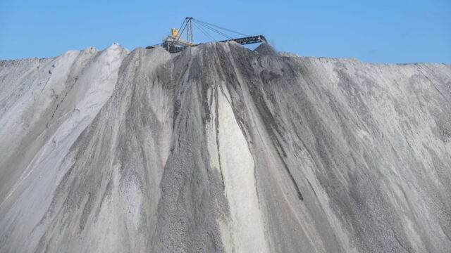 Vignette du programme télé Quand l'arsenic empoisonne une ville serbe