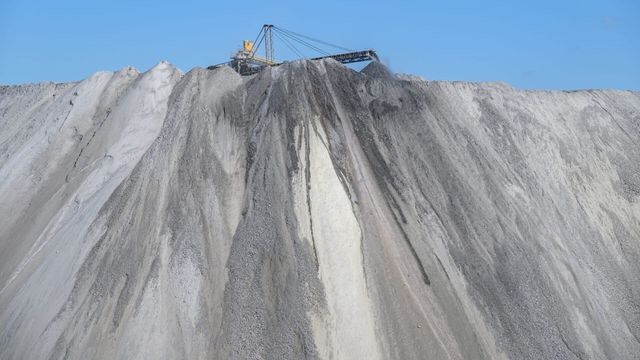 Vignette du programme télé Quand l'arsenic empoisonne une ville serbe