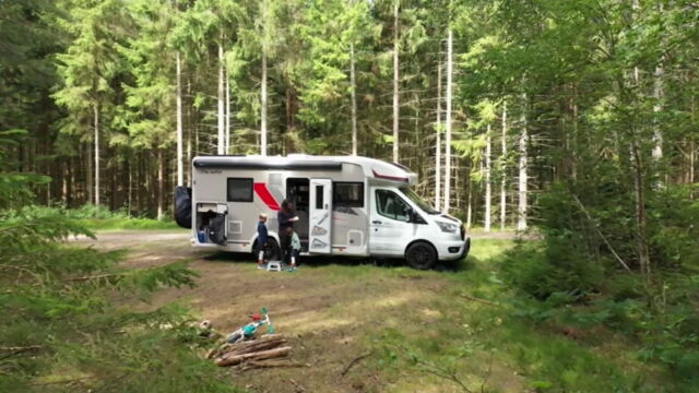 Vignette du programme télé La folie du camping-car : des vacances pas comme les autres
