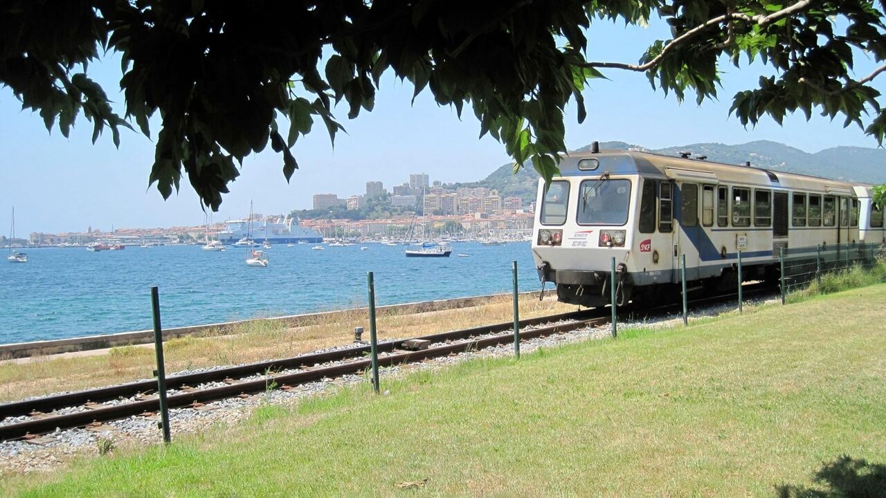 Vignette du programme télé Un billet de train pour...