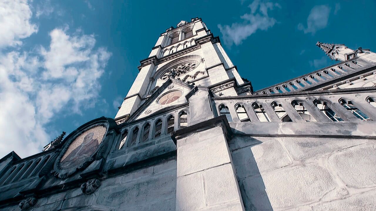 Vignette du programme télé Lourdes, le sanctuaire de la démesure