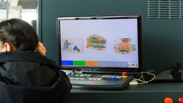 Vignette du programme télé Douanes sous haute surveillance - Saison 17