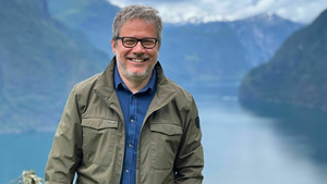 Vignette du programme télé Des trains pas comme les autres (Norvège des fjords) S12 (7/8)