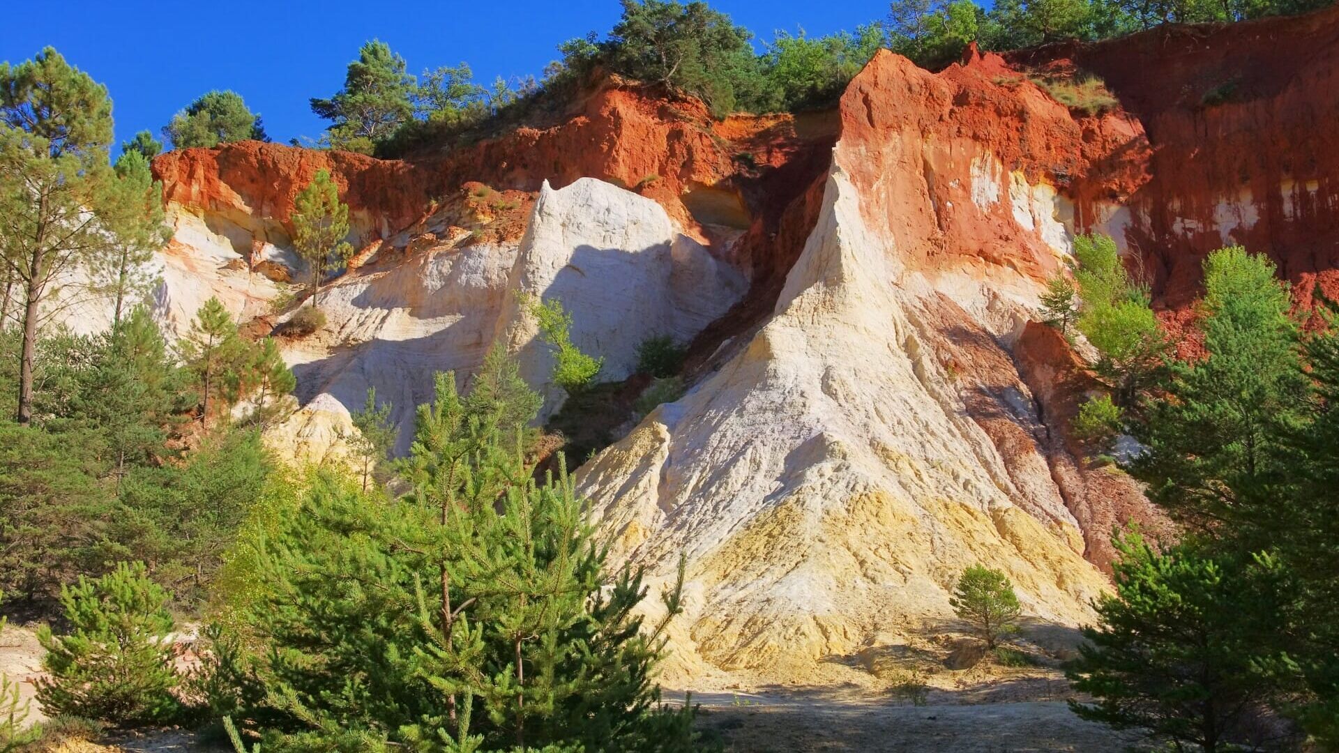 Vignette du programme télé Le Colorado provençal : le monde des ocres