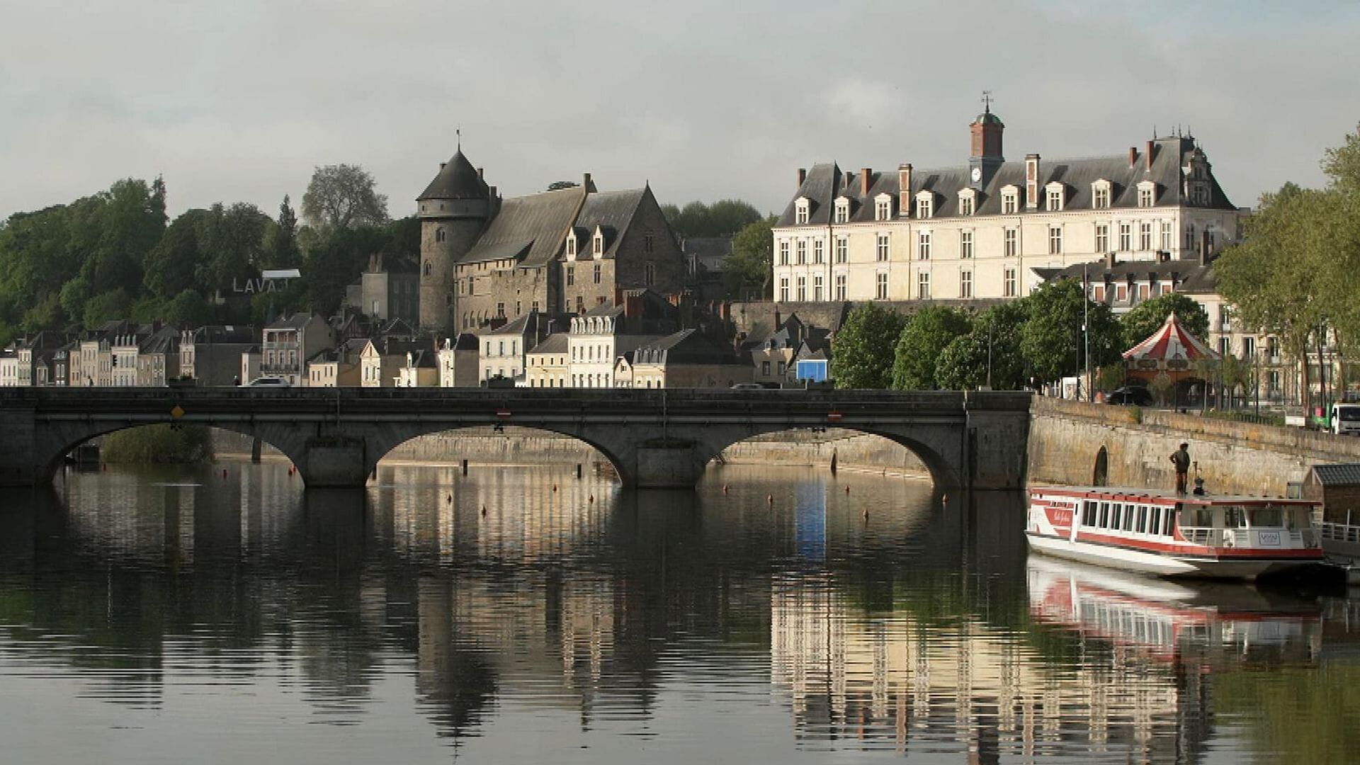 Vignette du programme télé Invitation au voyage