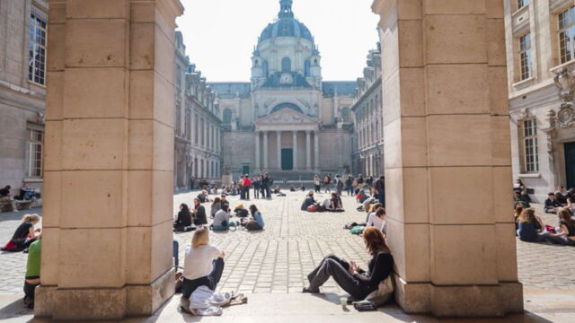 Vignette du programme télé Les universités dans le monde