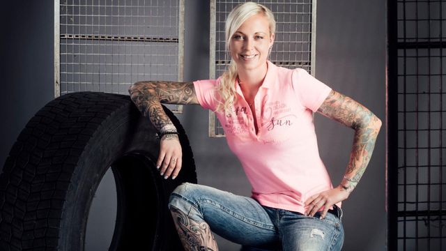 Vignette du programme télé Camions XXL : les reines du volant - Saison 4